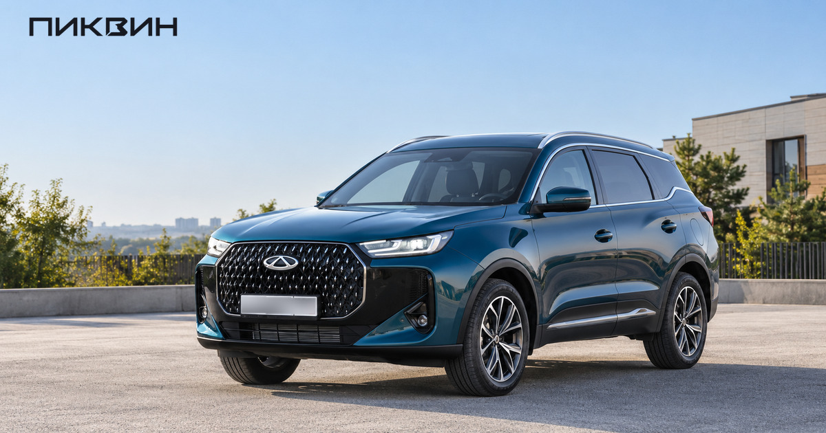 Chery Tiggo 7L на открытой площадке, вид спереди и сбоку