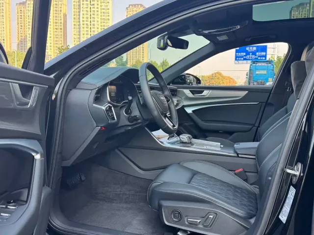 Audi A6L — Фото автомобиля 4