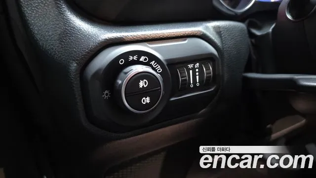 Jeep Wrangler Wrangler (JL) — Фото автомобиля 16