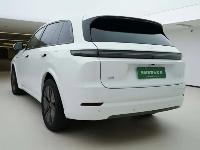 Li Auto Li Auto L7 2024 Pro — Фото автомобиля 4