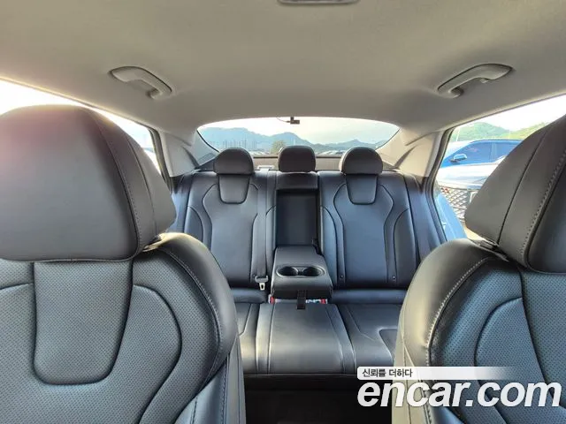 Hyundai Avante CN7 — Фото автомобиля 20