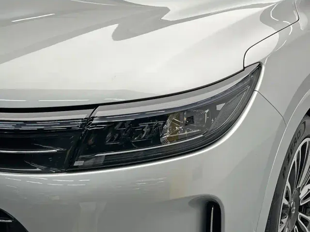 Aito M7 — Фото автомобиля 9
