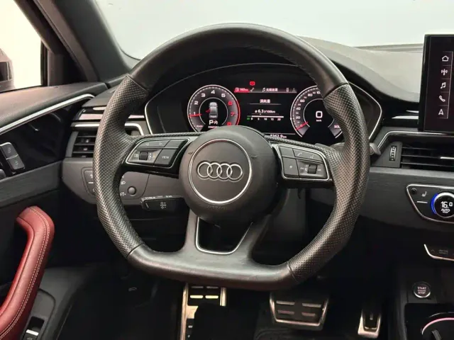 Audi A4L — Фото автомобиля 12
