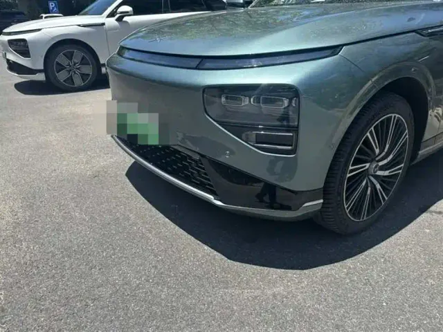 Xpeng G9 — Фото автомобиля 3