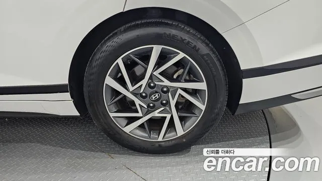 Hyundai Grandeur GN7 — Фото автомобиля 21
