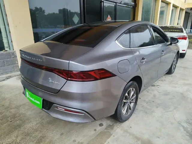BYD Qin PLUS — Фото автомобиля 6