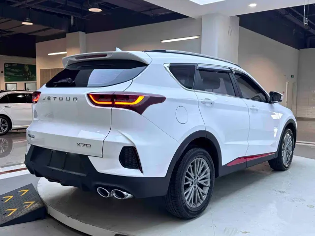 Jetour X70 — Фото автомобиля 6