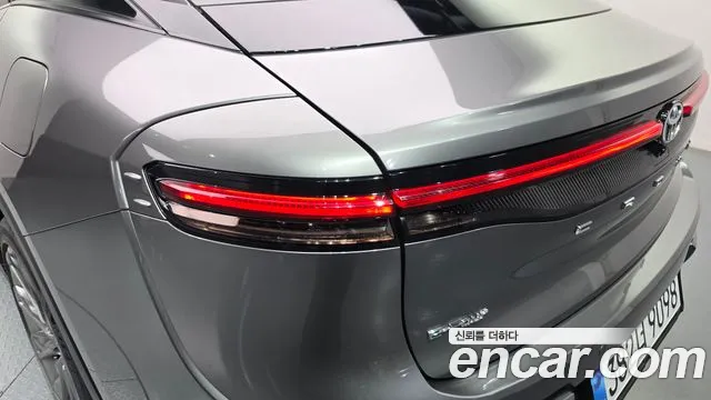 Toyota Crown — Фото автомобиля 8