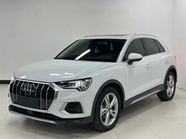 Фотография автомобиля — Audi Q3