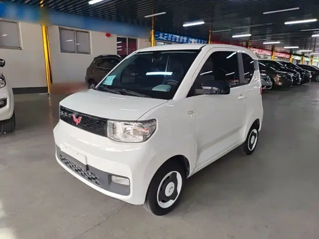 Фотография автомобиля — Wuling Hongguang Mini EV