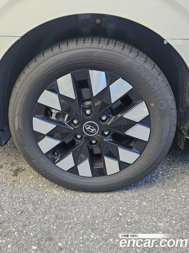 Hyundai Staria — Фото автомобиля 5