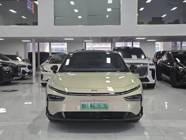 Xpeng P7+ — Фото автомобиля 2