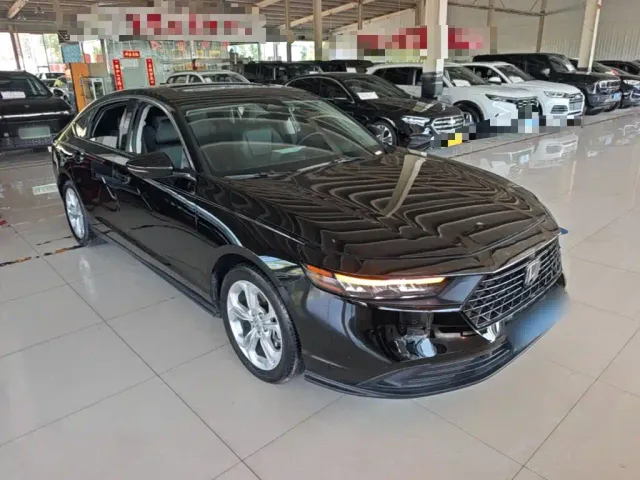 Honda Accord — Фото автомобиля 3