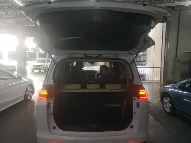 GAC Trumpchi M6 — Фото автомобиля 18
