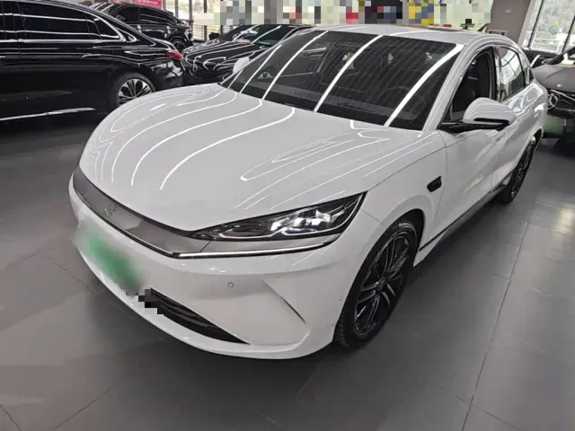 Фотография автомобиля — BYD Qin L