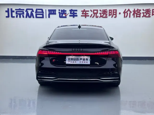 Audi A7L — Фото автомобиля 23