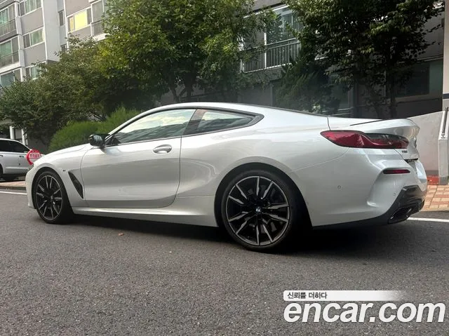 BMW 8 Series G15 — Фото автомобиля 3