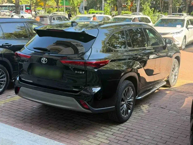 Toyota Highlander — Фото автомобиля 14