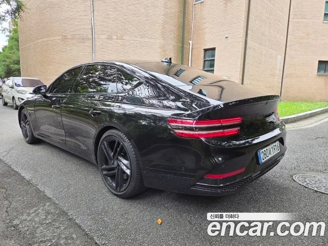 Genesis G80 RG3 — Фото автомобиля 2
