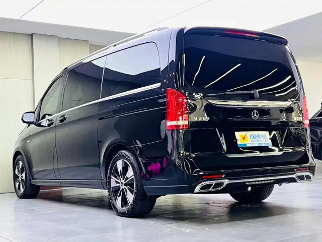 Mercedes-Benz V-Class — Фото автомобиля 6
