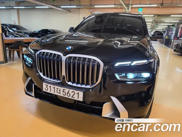 Фотография автомобиля — BMW X7 G07