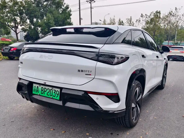 BYD Sealion 07 EV — Фото автомобиля 6
