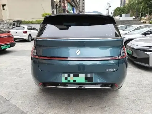 Baojun Cloud — Фото автомобиля 6