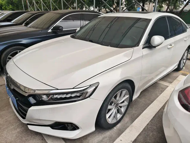 Фотография автомобиля — Honda Accord