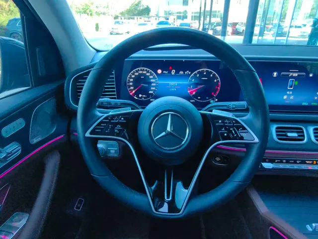 Mercedes-Benz GLE-Class — Фото автомобиля 12