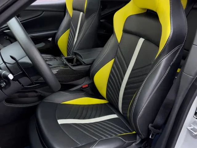 Aston Martin DBX — Фото автомобиля 16