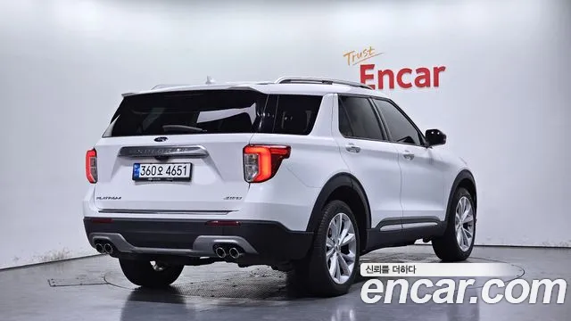 Ford Explorer Generation 6 — Фото автомобиля 2