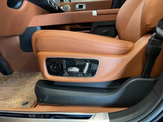 Li Auto L9 — Фото автомобиля 26