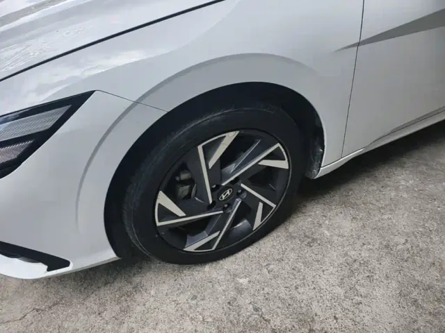 Hyundai Elantra — Фото автомобиля 24