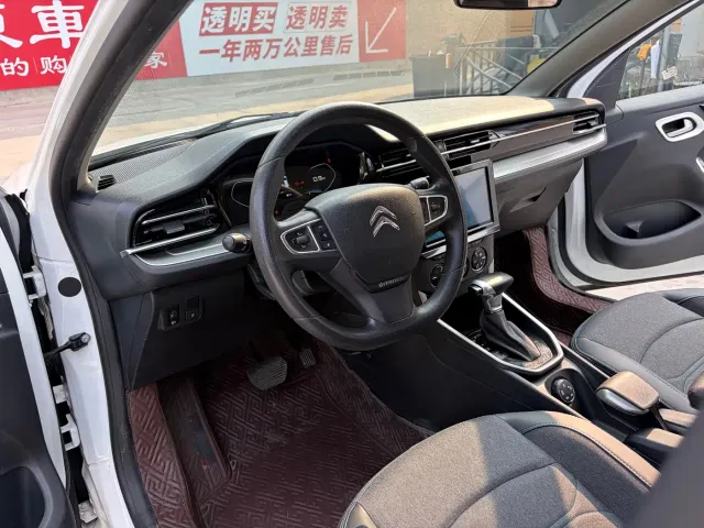Citroen C3-XR — Фото автомобиля 4