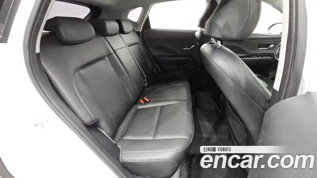 Hyundai Kona — Фото автомобиля 11