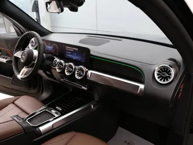 Mercedes-Benz Mercedes-Benz GLB 2025 GLB 220 Dynamic — Фото автомобиля 20