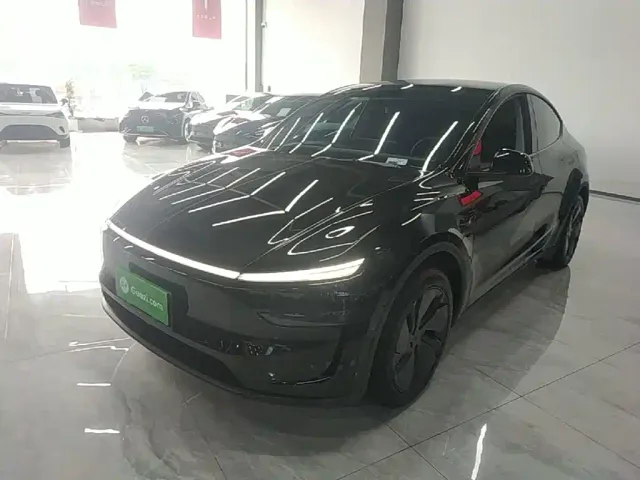Фотография автомобиля — Tesla Model Y