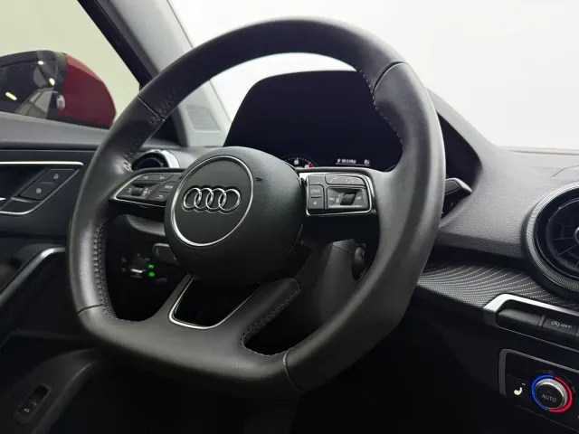 Audi Q2L — Фото автомобиля 16