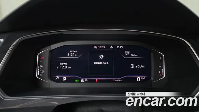 Volkswagen Tiguan Tiguan 2 поколение 2.0 TDI Premium — Фото автомобиля 8