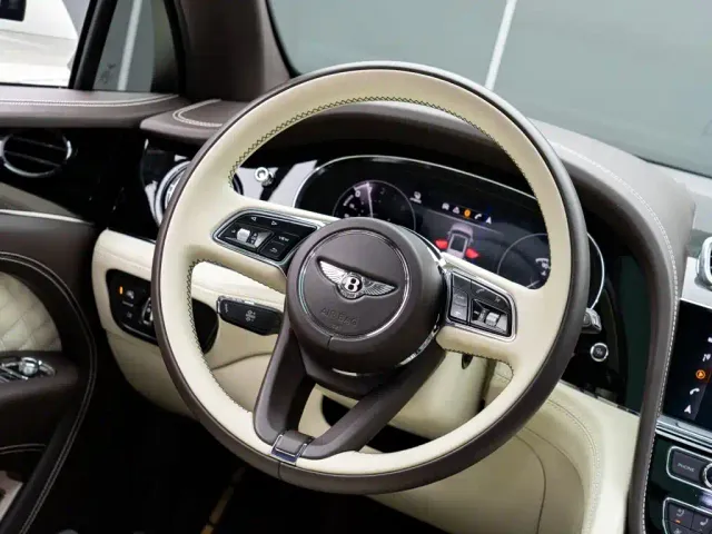 Bentley Bentayga Hybrid — Фото автомобиля 16