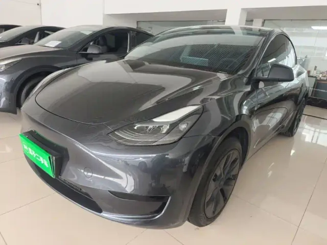 Фотография автомобиля — Tesla Model Y
