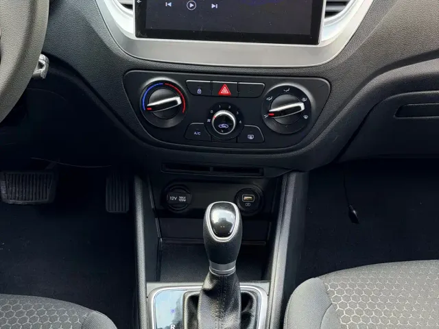 Hyundai Verna — Фото автомобиля 17