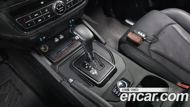 KG_Mobility_Ssangyong Rexton Новый Rexton Sport Khan Дизель 2.2 4WD — Фото автомобиля 9