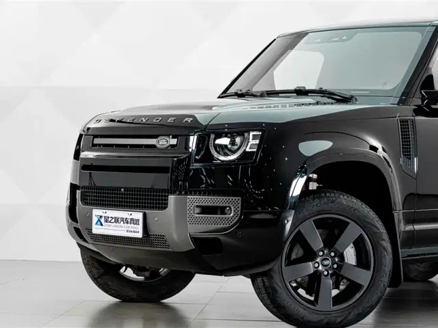 Land Rover Defender — Фото автомобиля 4