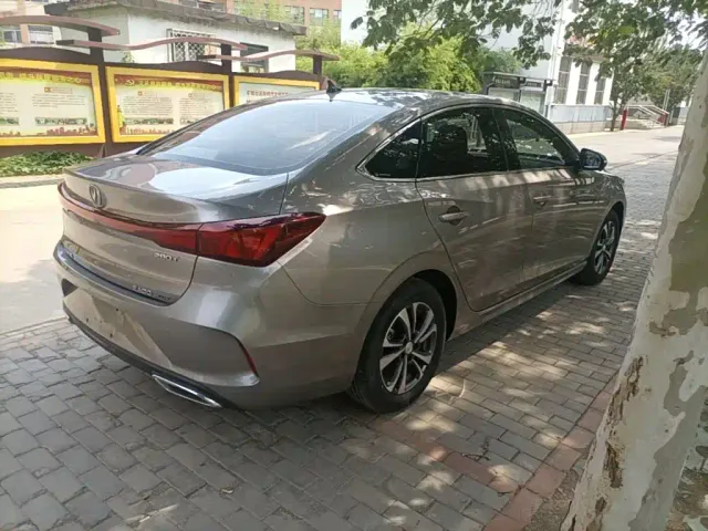 Changan Eado — Фото автомобиля 6