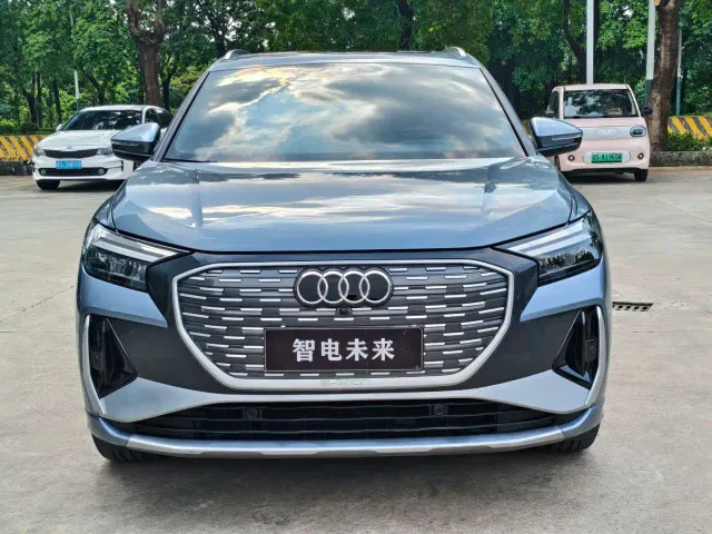 Audi Q4 e-tron — Фото автомобиля 3