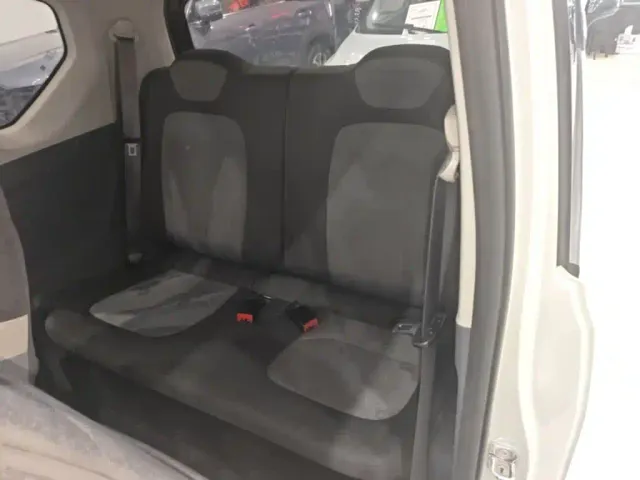 Wuling Hongguang Mini EV — Фото автомобиля 16