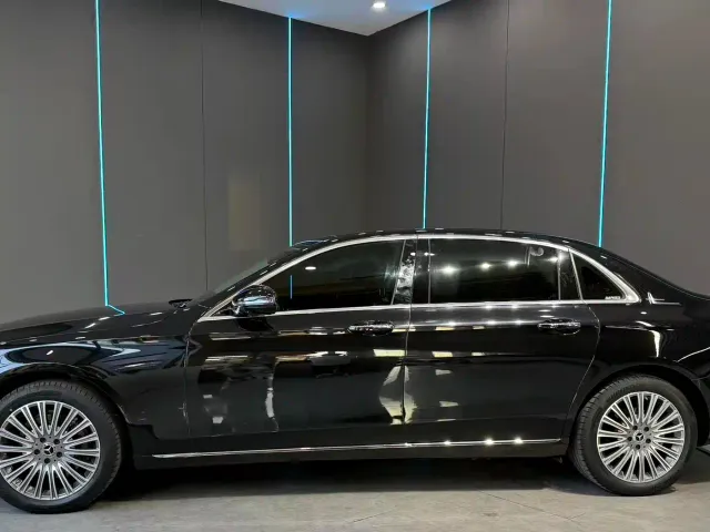 Mercedes-Benz E-Class — Фото автомобиля 5