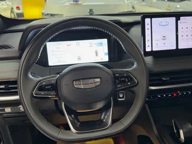 Geely Haoyue L — Фото автомобиля 3