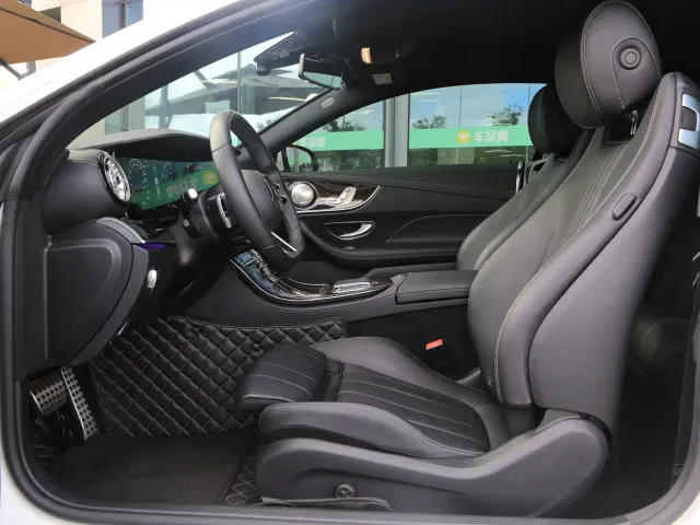 Mercedes-Benz E-Class — Фото автомобиля 10